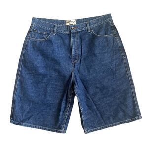 Vintage Foot Locker Sz. 40 Dark Wash Denim Jean Shorts 90’s Hip Hop